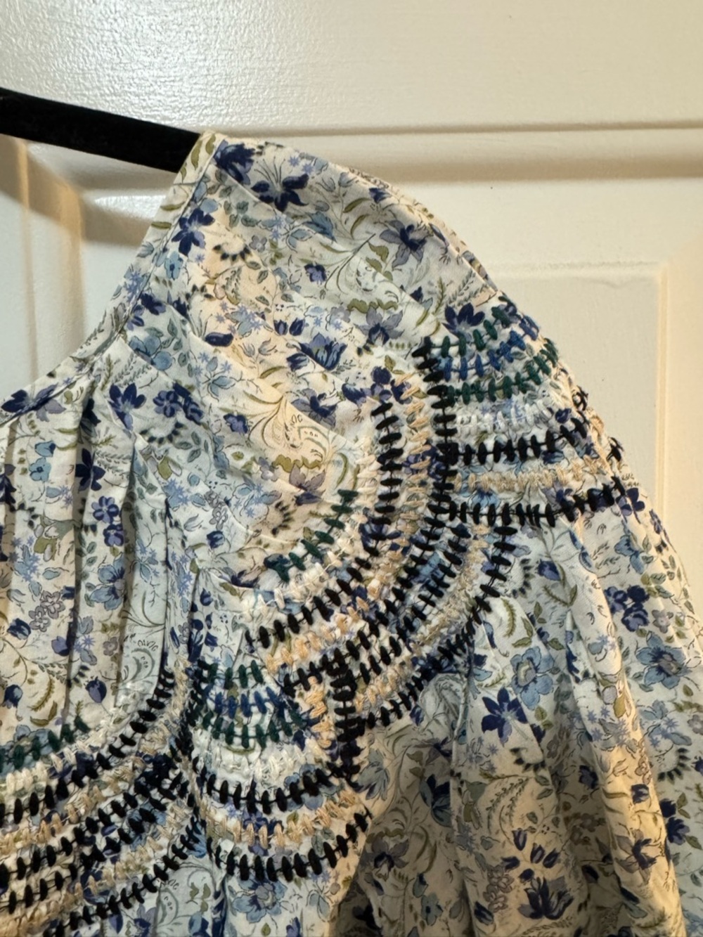 Johnny Was Tatiana Floral Embroidered Top Size Large $250 - Picture 8 of 11